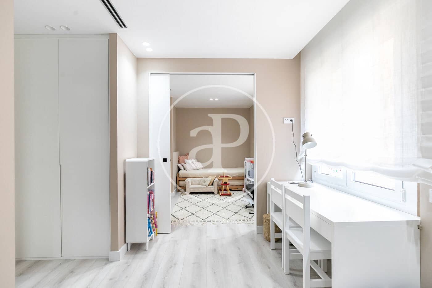 4 bedroom Apartment for rent in Barcelona city with garage - € 4,403 (Ref: 9141792)