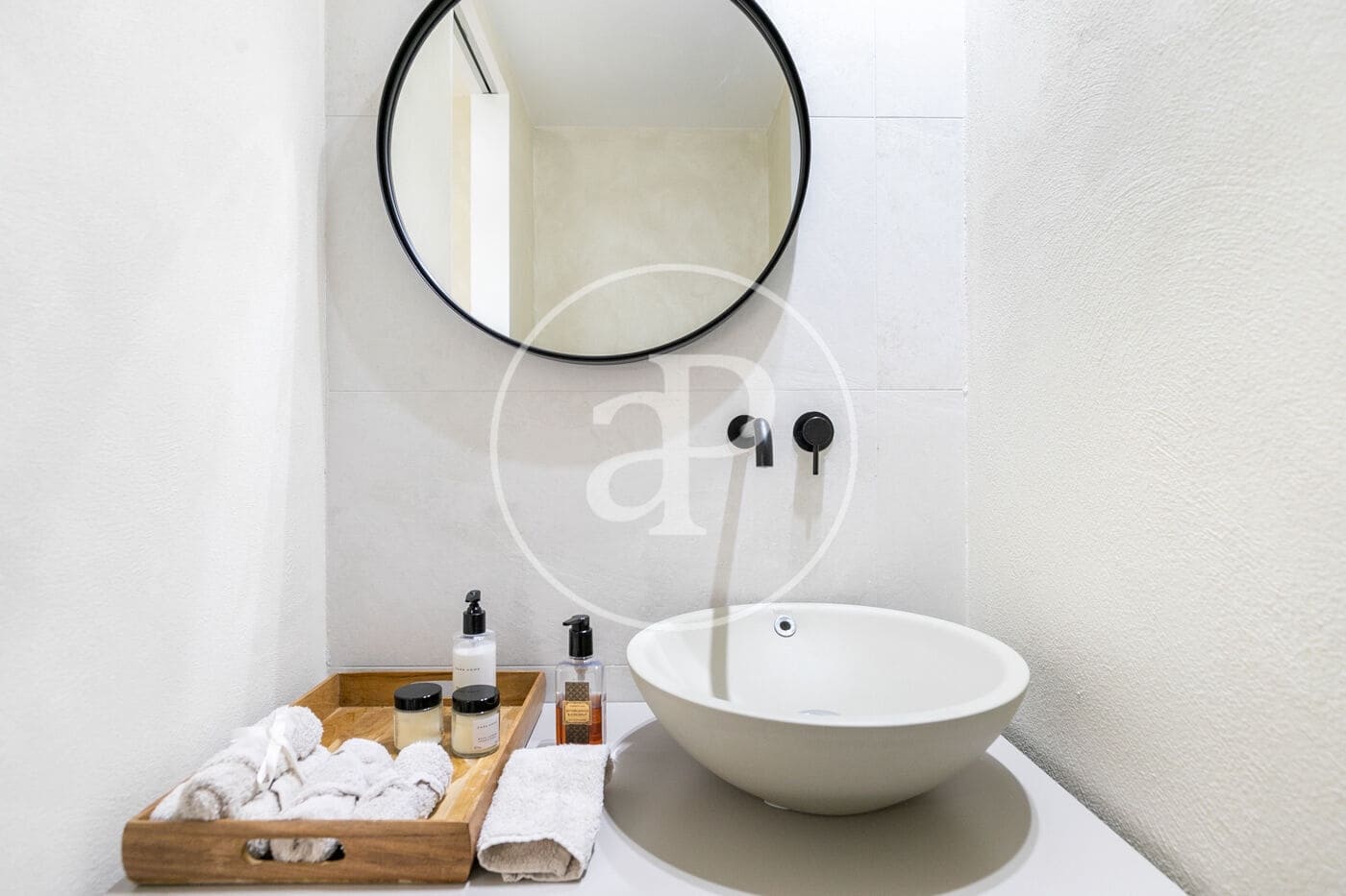 4 bedroom Apartment for rent in Barcelona city with garage - € 4,403 (Ref: 9141792)