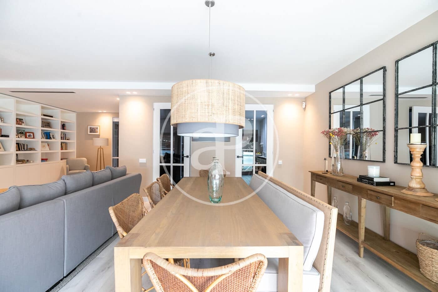 4 bedroom Apartment for rent in Barcelona city with garage - € 4,403 (Ref: 9141792)