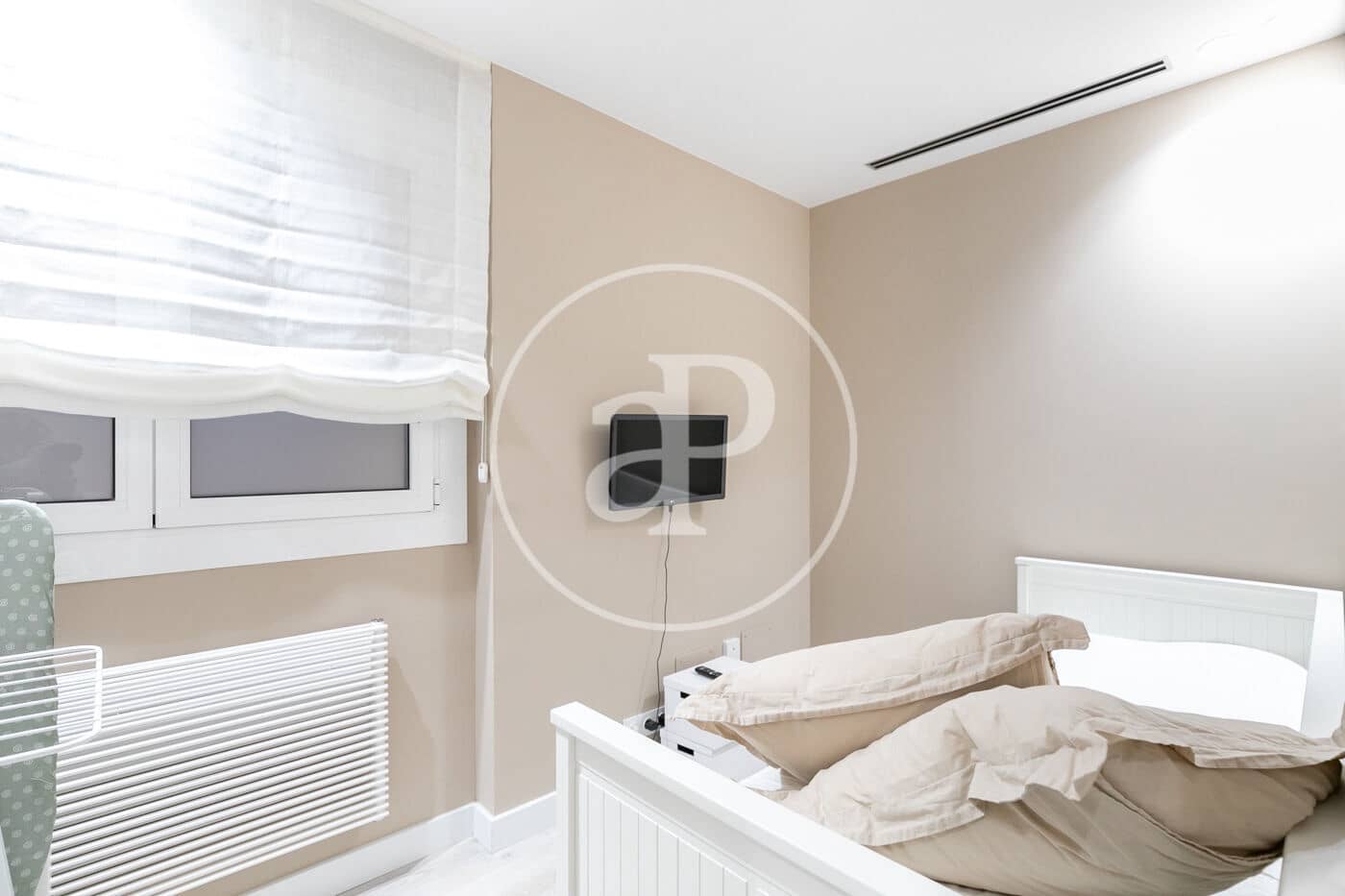 4 bedroom Apartment for rent in Barcelona city with garage - € 4,403 (Ref: 9141792)