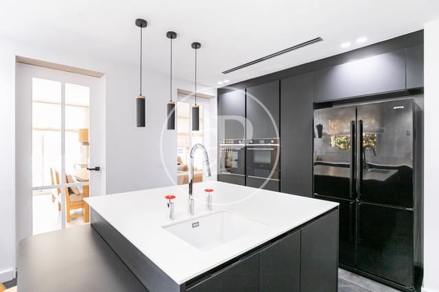4 bedroom Apartment for rent in Sant Gervasi - Galvany, Barcelona city with garage - € 4,403 (Ref: 9141792)