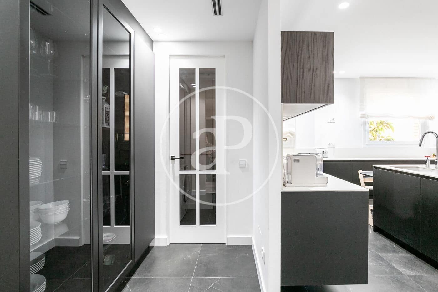 4 bedroom Apartment for rent in Barcelona city with garage - € 4,403 (Ref: 9141792)