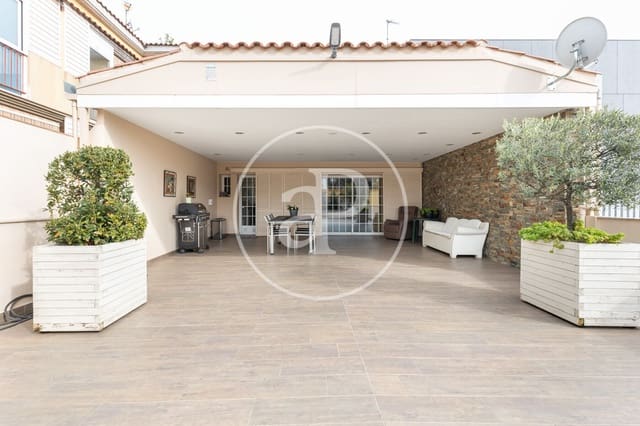 6 soveværelse Villa til salg i Rubí - € 600.000 (Ref: 9142833)