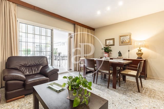6 soveværelse Villa til salg i Rubí - € 600.000 (Ref: 9142833)