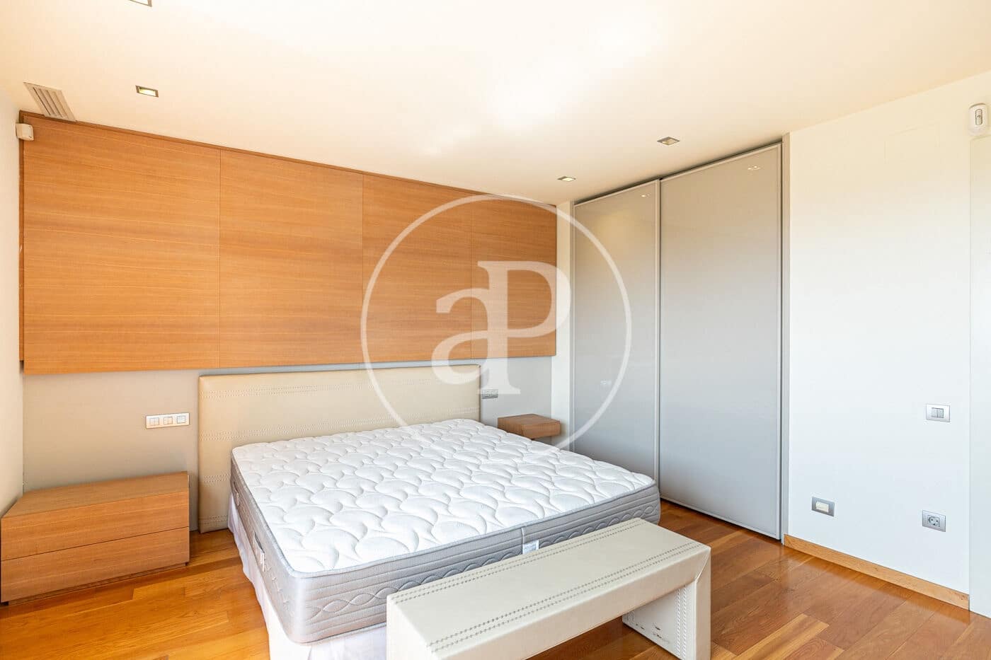 6 bedroom Villa for rent in Barcelona city with pool - € 9,900 (Ref: 9147441)