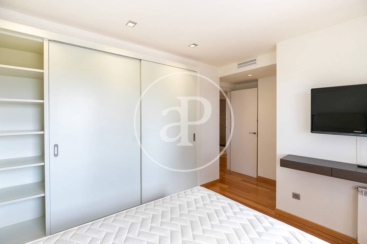 6 bedroom Villa for rent in Barcelona city with pool - € 9,900 (Ref: 9147441)