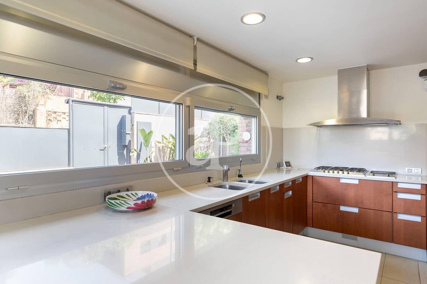 6 bedroom Villa for rent in Barcelona city with pool - € 9,900 (Ref: 9147441)