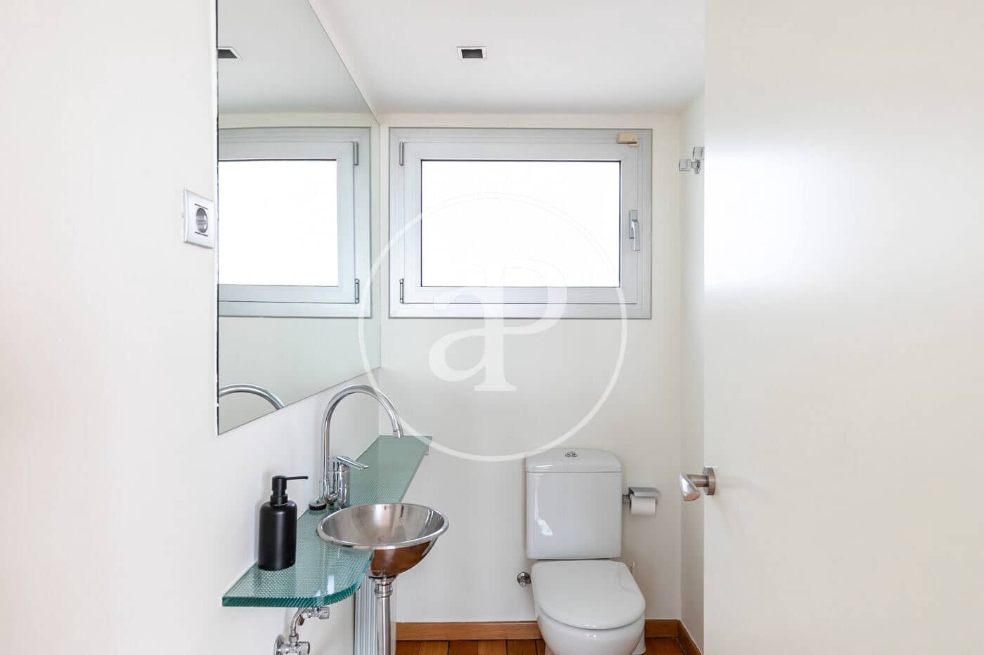 6 bedroom Villa for rent in Barcelona city with pool - € 9,900 (Ref: 9147441)