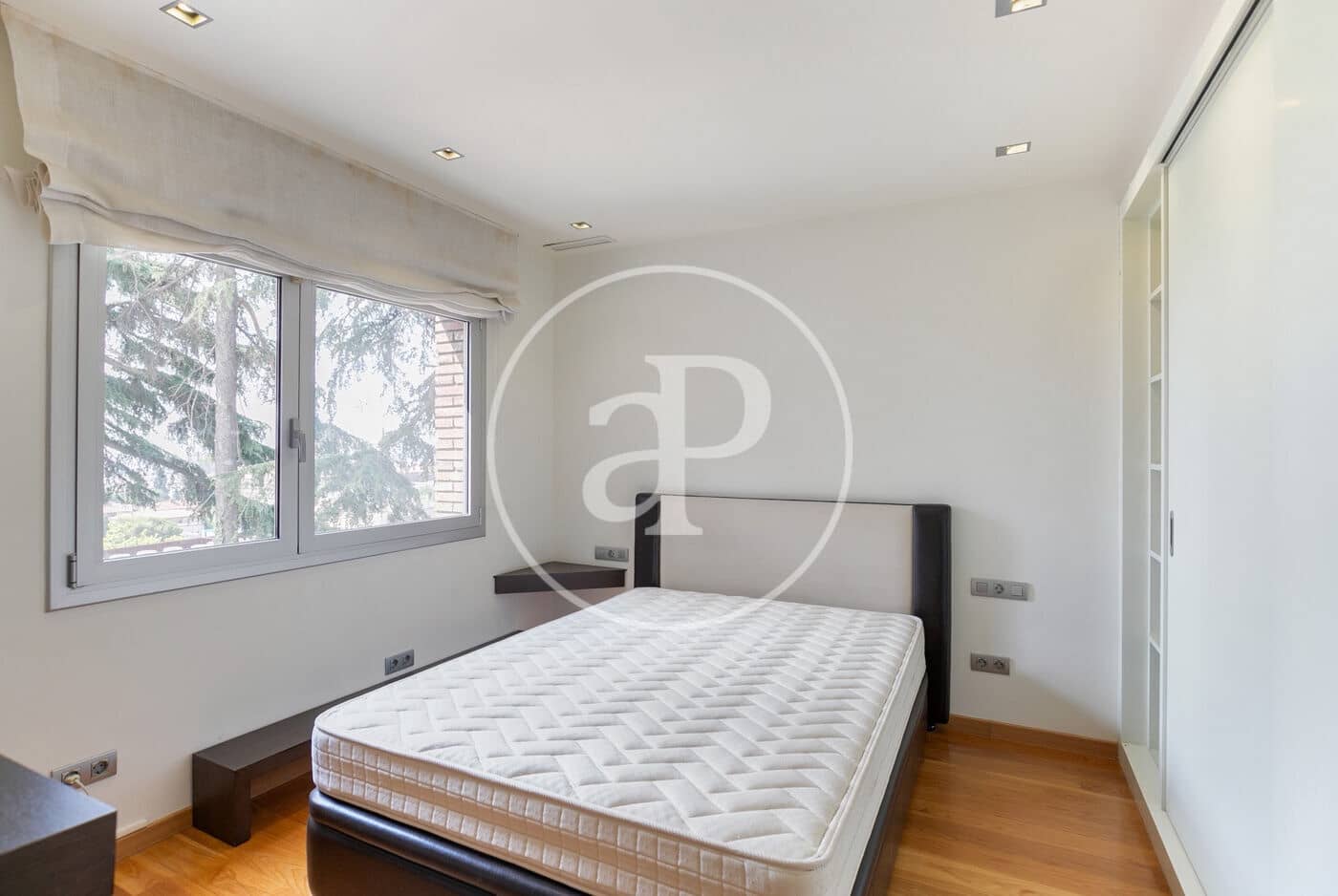 6 bedroom Villa for rent in Barcelona city with pool - € 9,900 (Ref: 9147441)