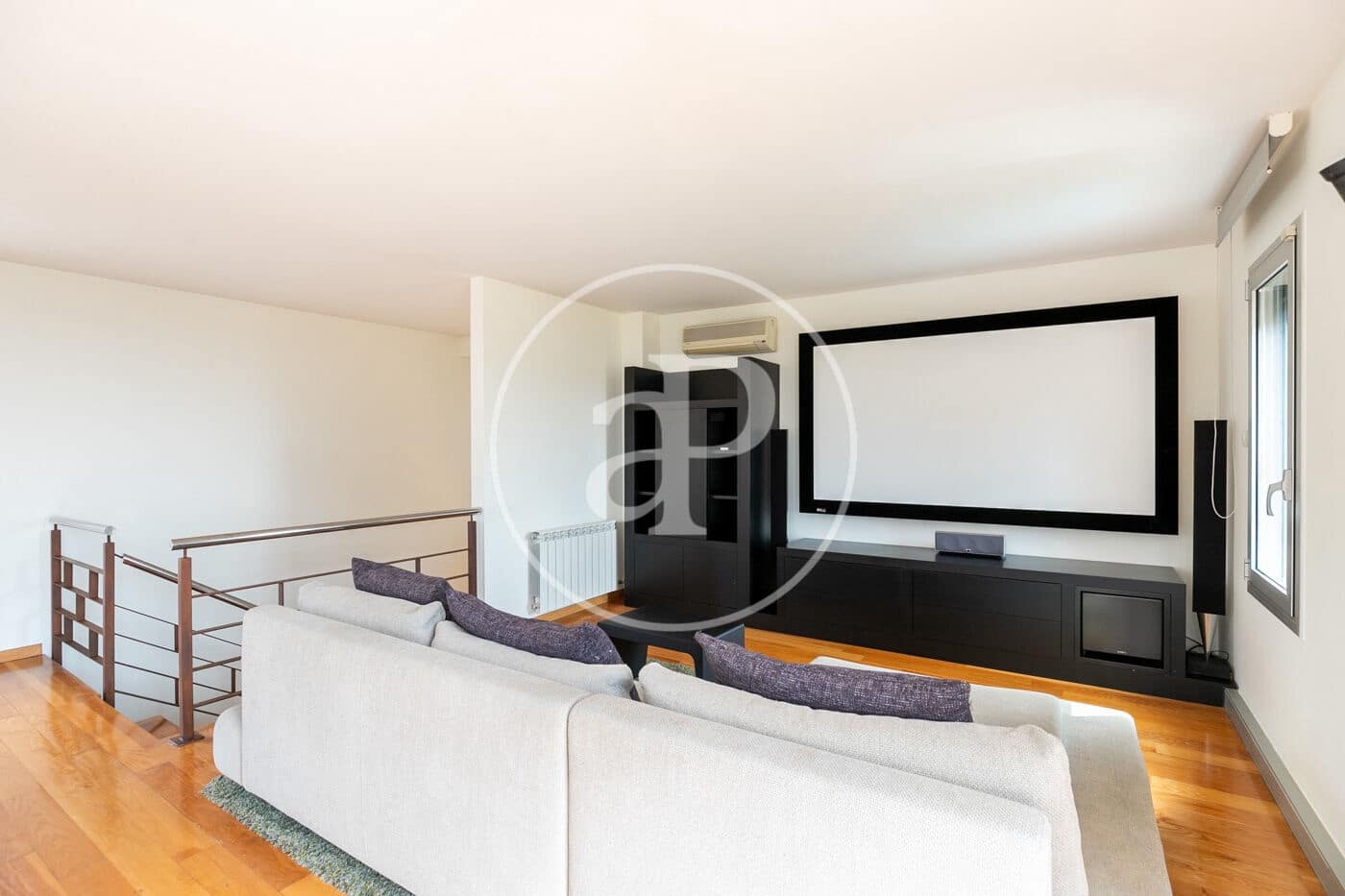 6 bedroom Villa for rent in Barcelona city with pool - € 9,900 (Ref: 9147441)