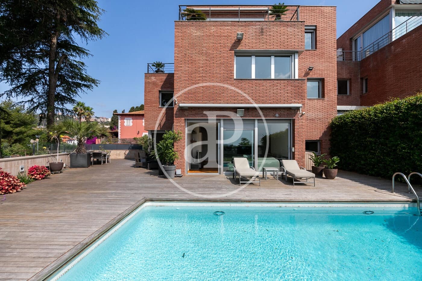 6 bedroom Villa for rent in Barcelona city with pool - € 9,900 (Ref: 9147441)