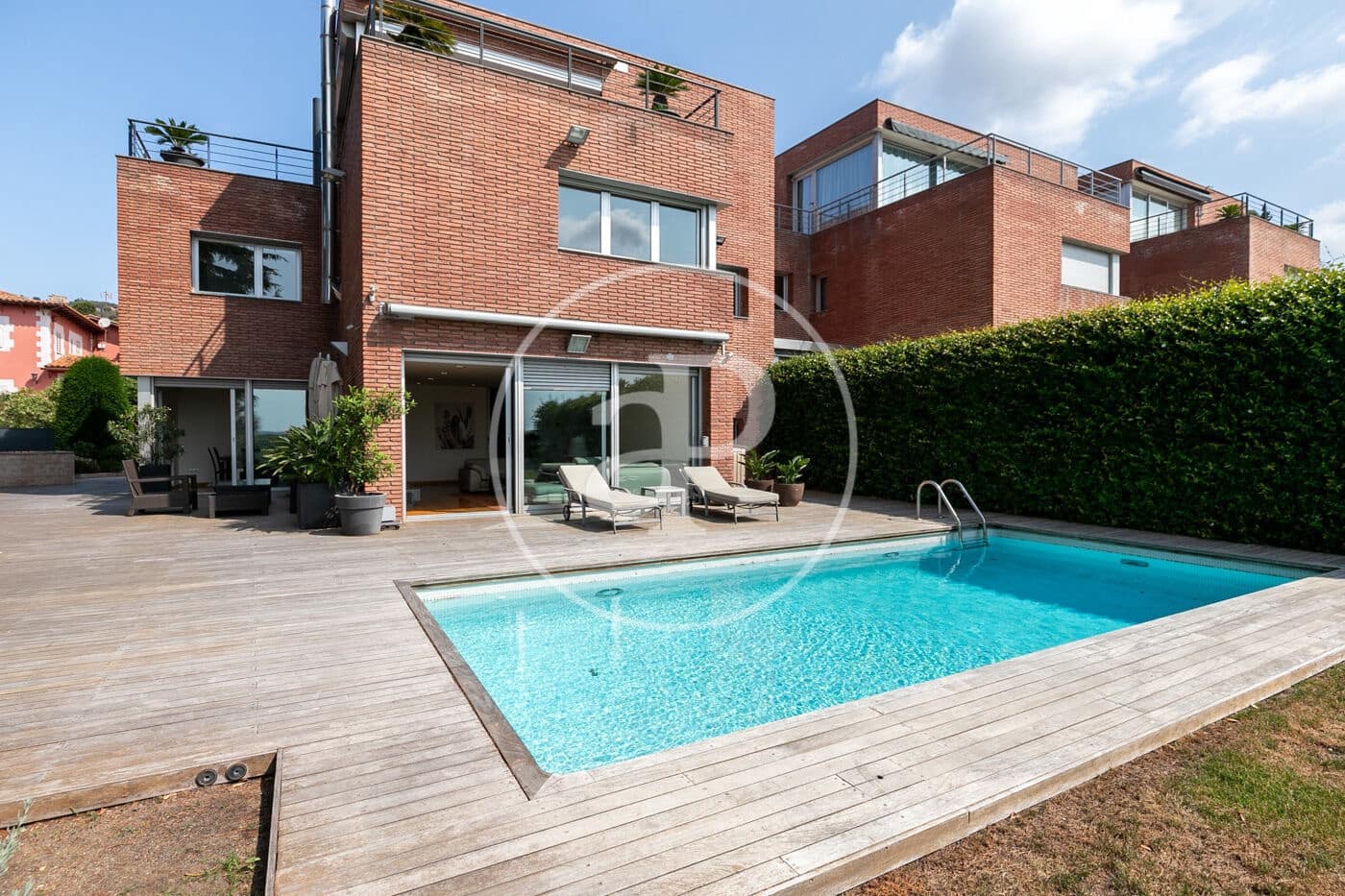 6 bedroom Villa for rent in Barcelona city with pool - € 9,900 (Ref: 9147441)