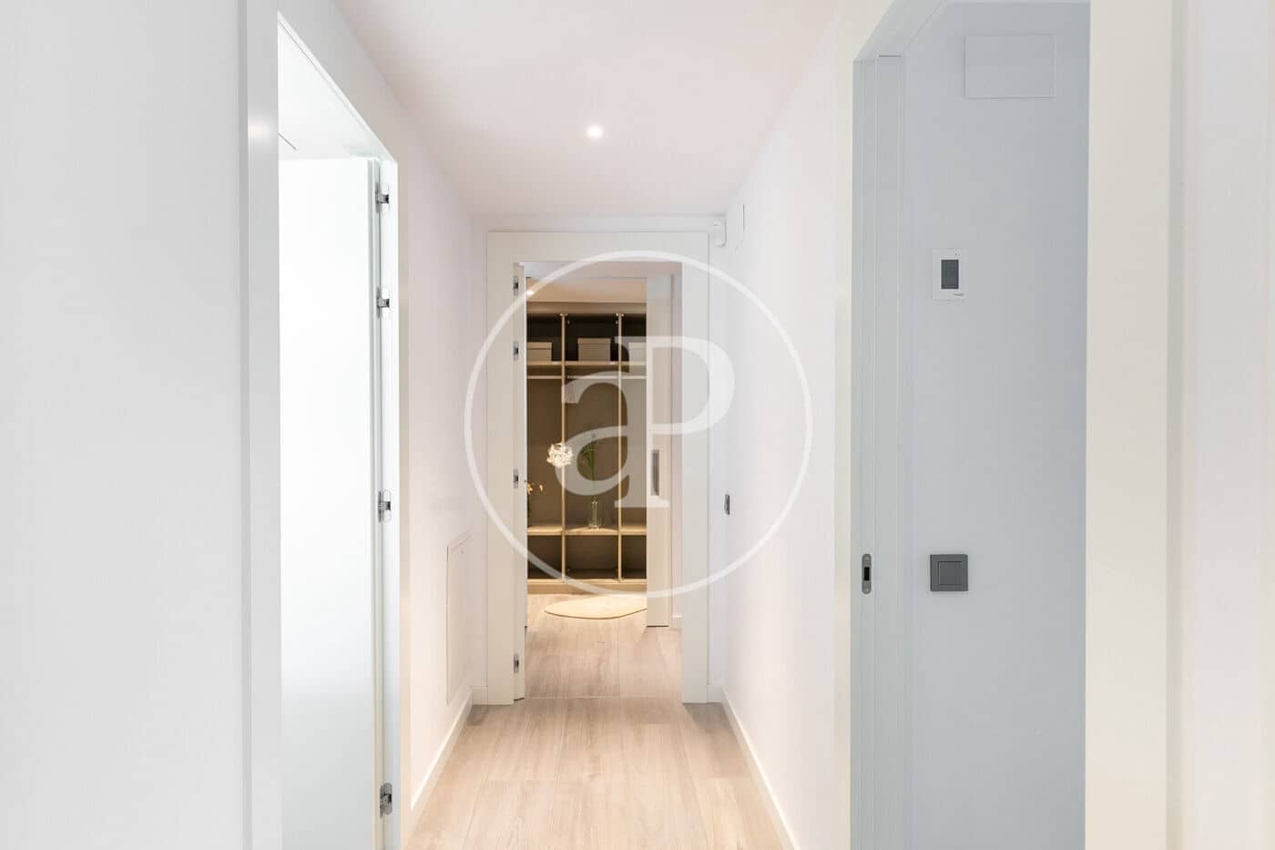 6 soveværelse Lejlighed til salg i Esplugues de Llobregat med swimmingpool - € 2.058.000 (Ref: 9147442)