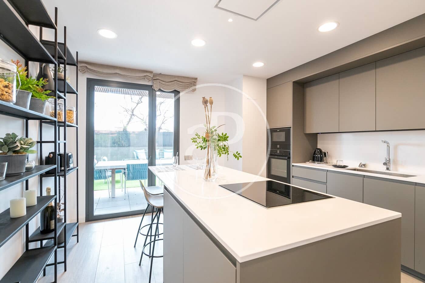 6 soveværelse Lejlighed til salg i Esplugues de Llobregat med swimmingpool - € 2.058.000 (Ref: 9147442)