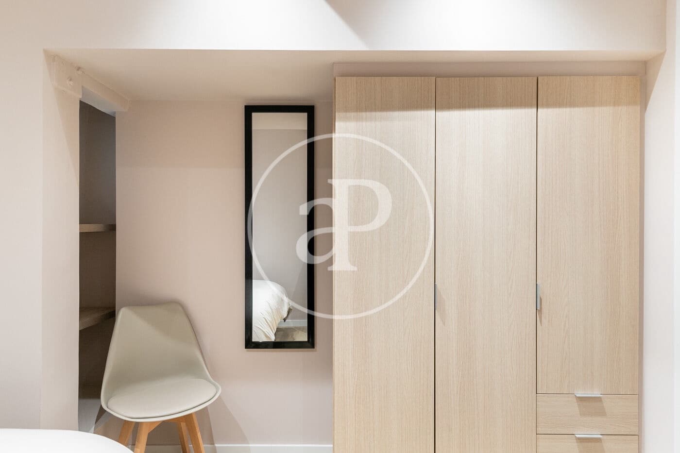 3 soveværelse Lejlighed til leje i Barcelona by - € 1.650 (Ref: 9149601)