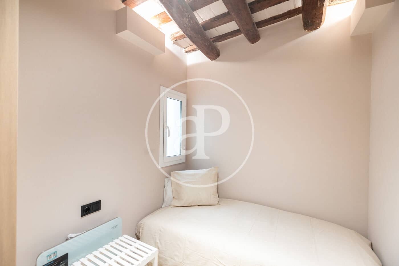 3 soveværelse Lejlighed til leje i Barcelona by - € 1.650 (Ref: 9149601)