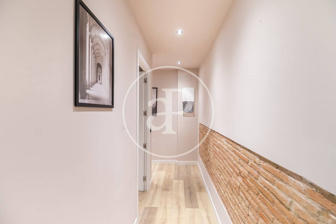 3 soveværelse Lejlighed til leje i Barcelona by - € 1.650 (Ref: 9149601)