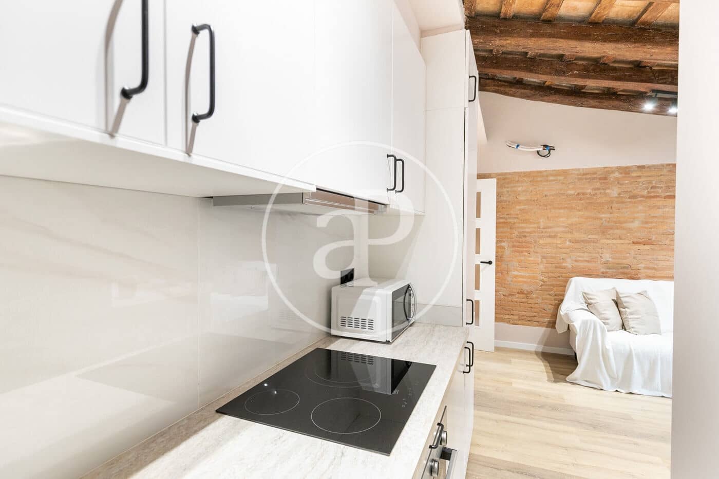 3 soveværelse Lejlighed til leje i Barcelona by - € 1.650 (Ref: 9149601)