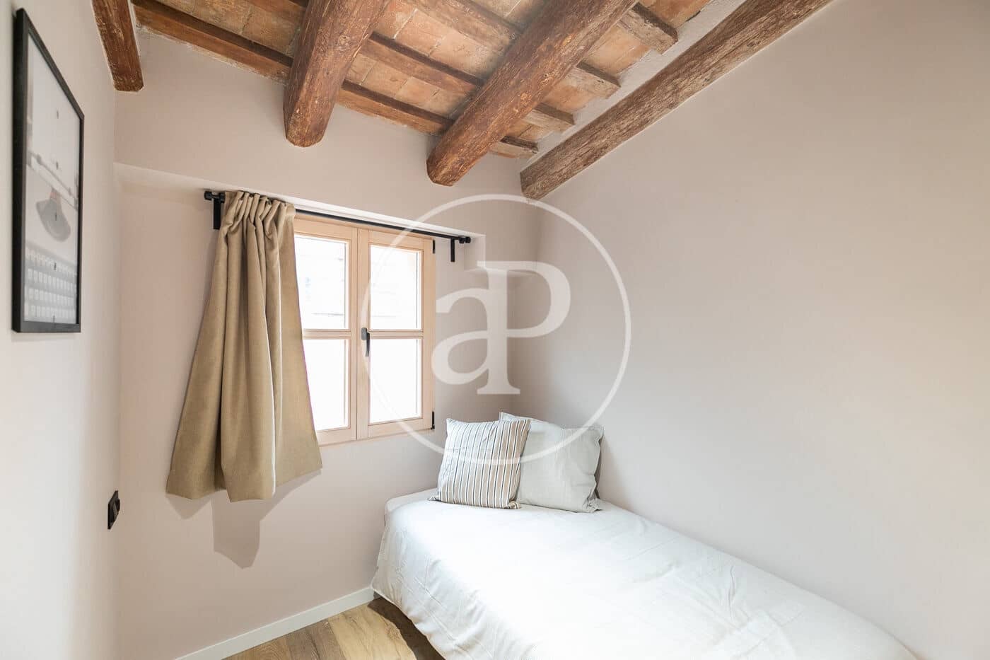 3 soveværelse Lejlighed til leje i Barcelona by - € 1.650 (Ref: 9149601)