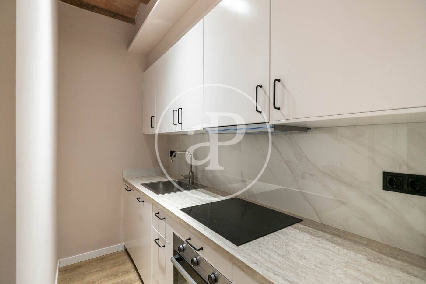 3 bedroom Apartment for rent in Barcelona city - € 1,600 (Ref: 9149602)