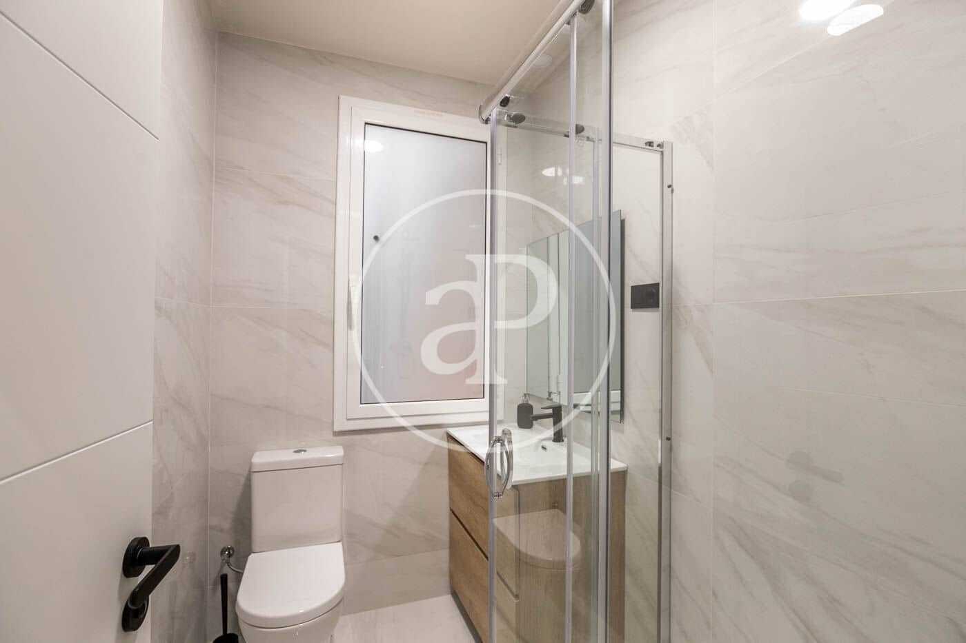 3 bedroom Apartment for rent in Barcelona city - € 1,600 (Ref: 9149602)