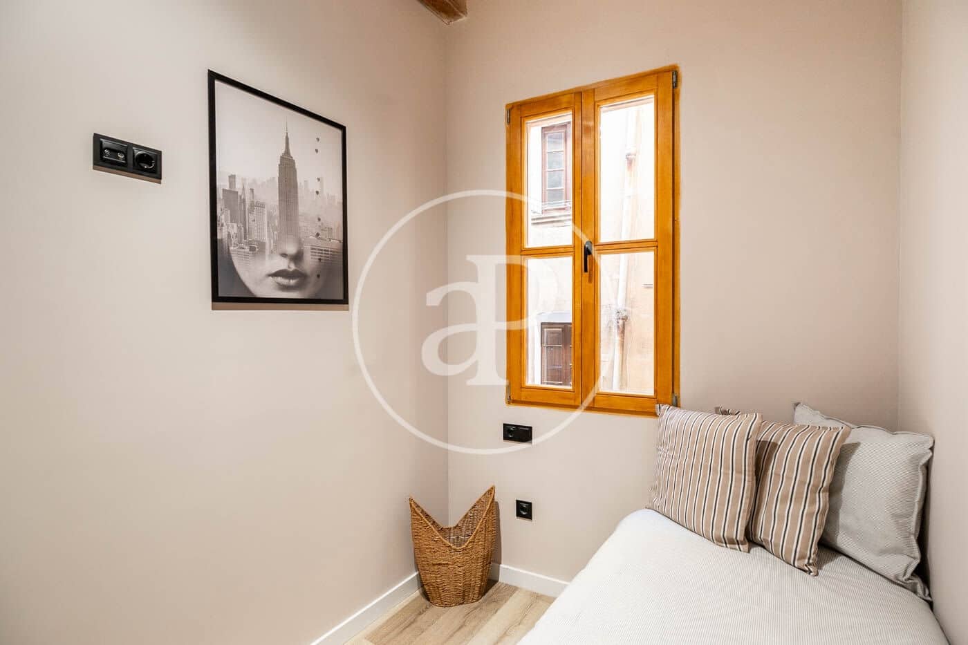 3 bedroom Apartment for rent in Barcelona city - € 1,600 (Ref: 9149602)
