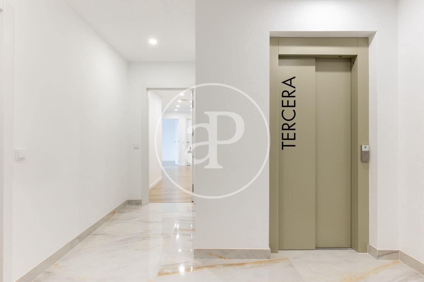 4 quarto Penthouse para venda em Terrassa - 545 000 € (Ref: 9149603)