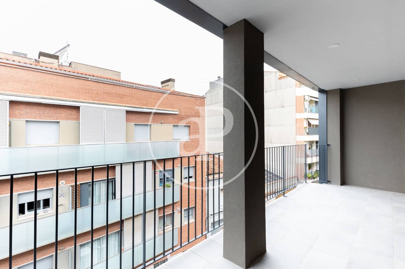 4 quarto Penthouse para venda em Terrassa - 545 000 € (Ref: 9149603)