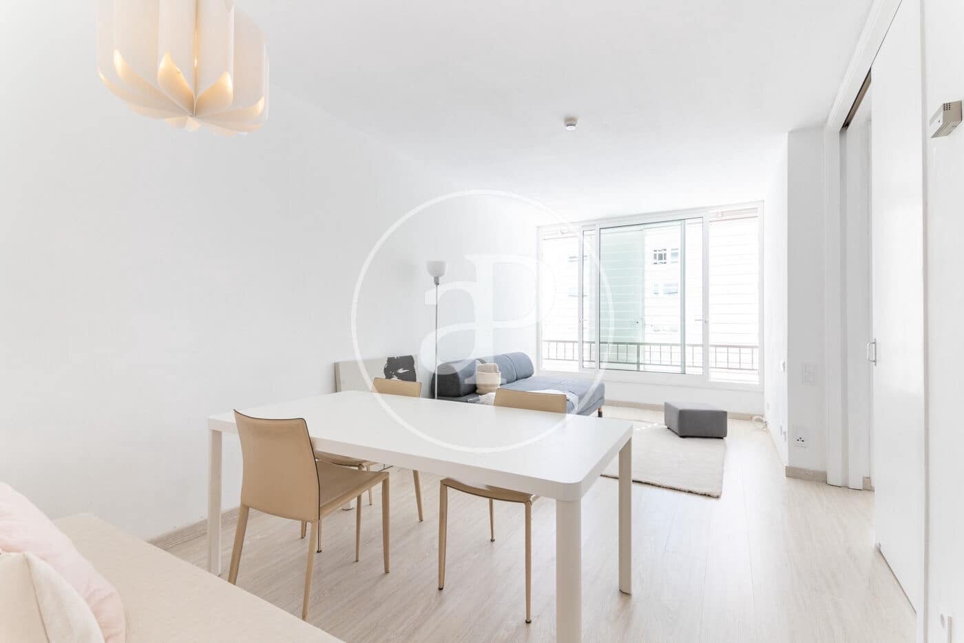 1 quarto Apartamento para arrendar em Barcelona cidade com piscina - 1 845 € (Ref: 9149606)