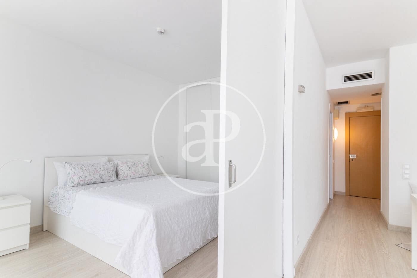 1 quarto Apartamento para arrendar em Barcelona cidade com piscina - 1 845 € (Ref: 9149606)