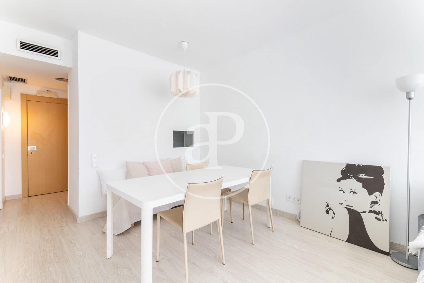 1 quarto Apartamento para arrendar em Barcelona cidade com piscina - 1 845 € (Ref: 9149606)