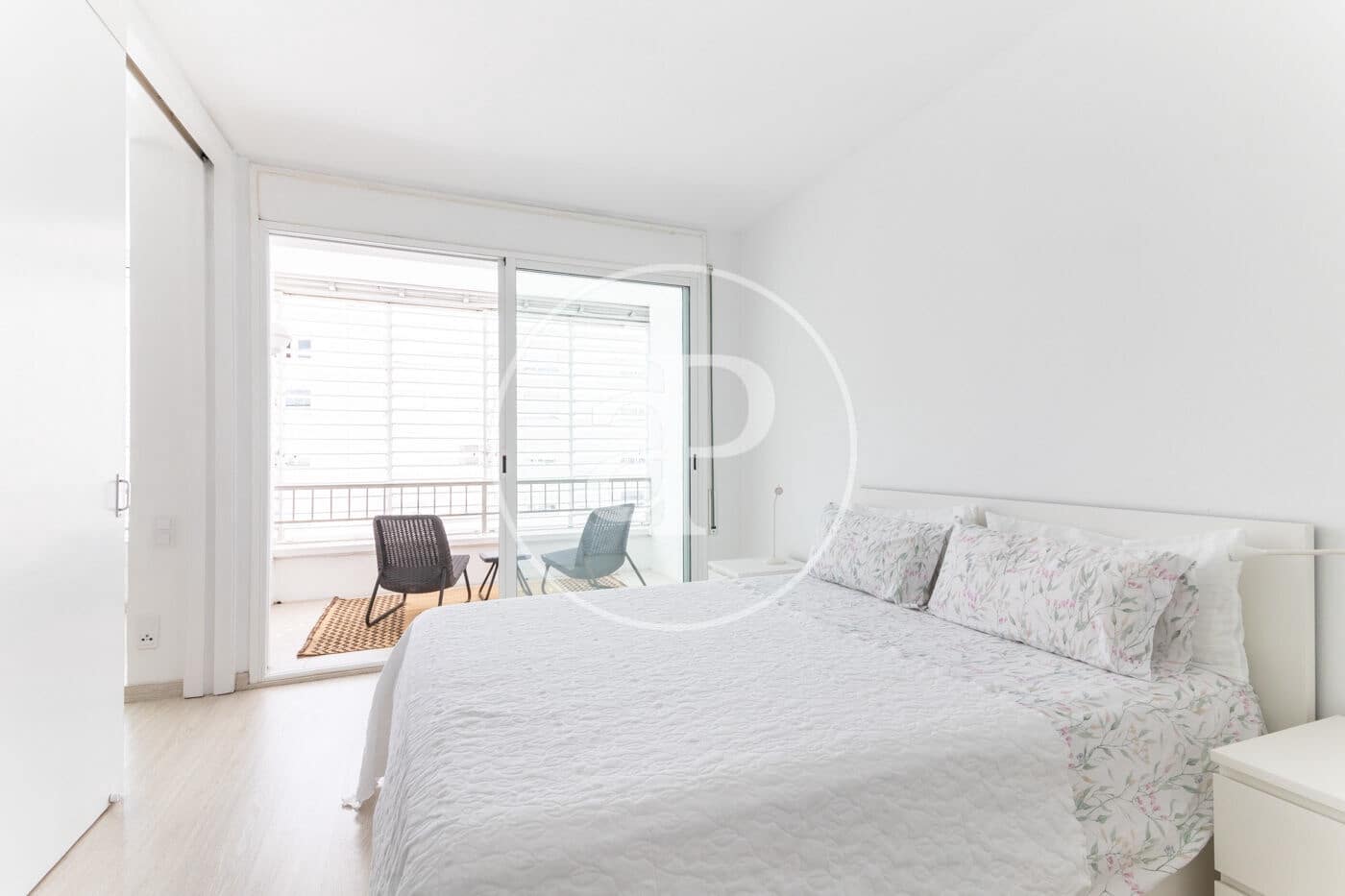 1 quarto Apartamento para arrendar em Barcelona cidade com piscina - 1 845 € (Ref: 9149606)