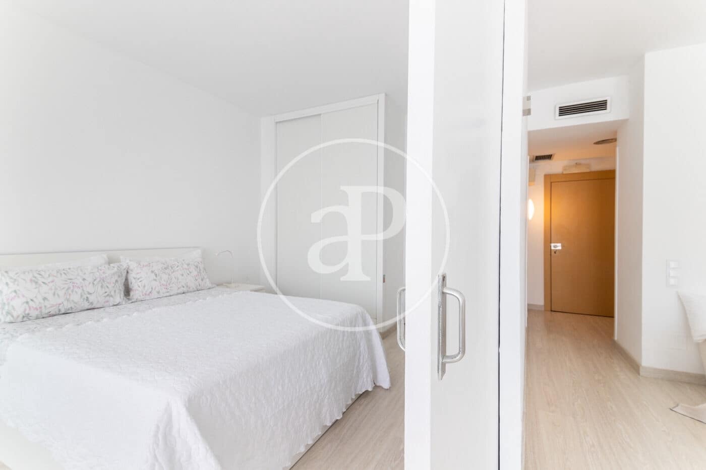1 quarto Apartamento para arrendar em Barcelona cidade com piscina - 1 845 € (Ref: 9149606)