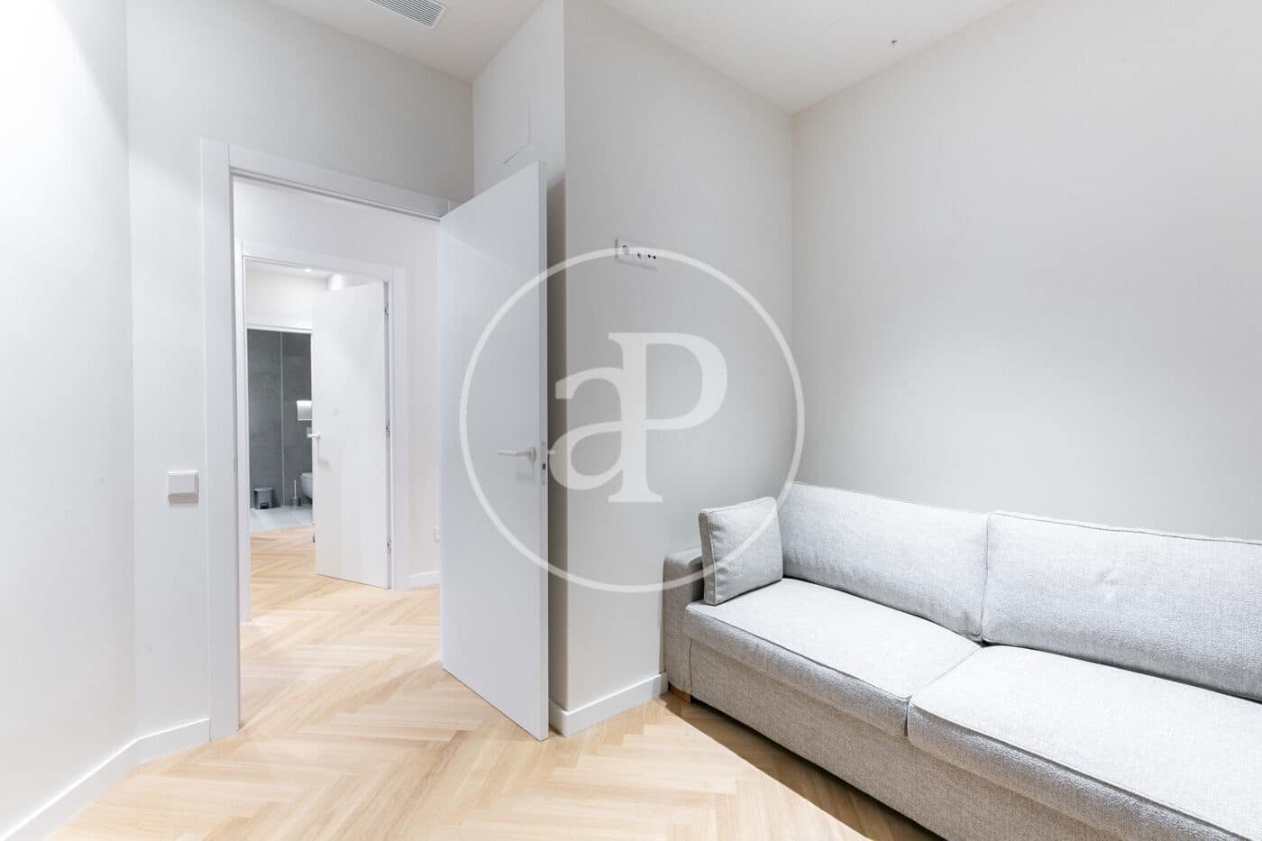 2 bedroom Apartment for rent in Barcelona city - € 2,850 (Ref: 9149607)