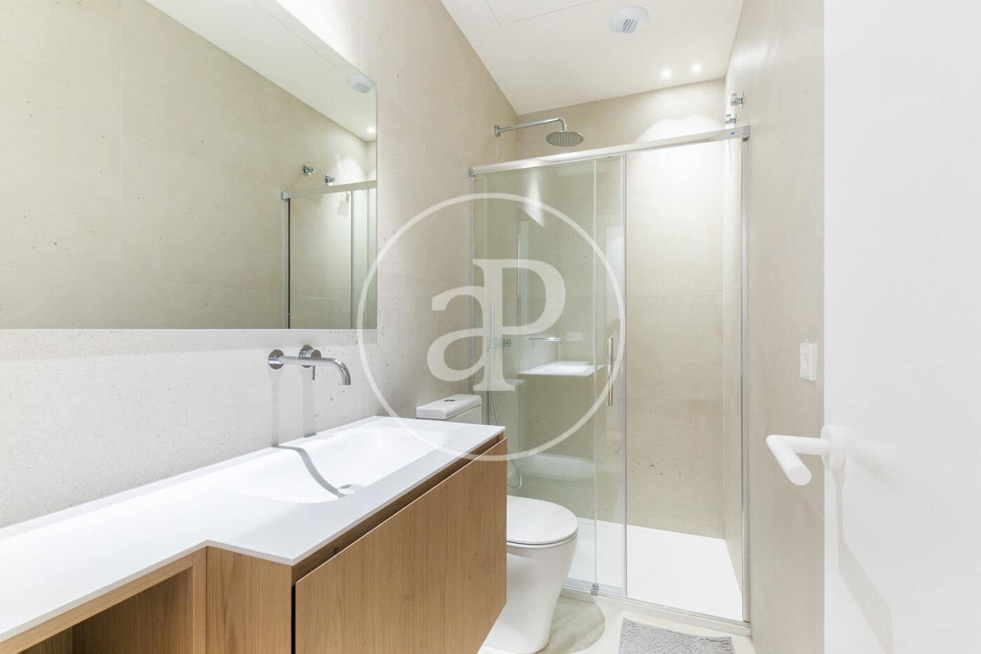 2 bedroom Apartment for rent in Barcelona city - € 2,850 (Ref: 9149607)