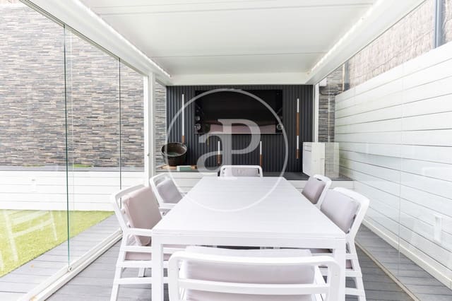 3 sypialnia Willa na sprzedaż w Sant Quirze del Vallès z basenem - 910 000 € (Ref: 9149610)