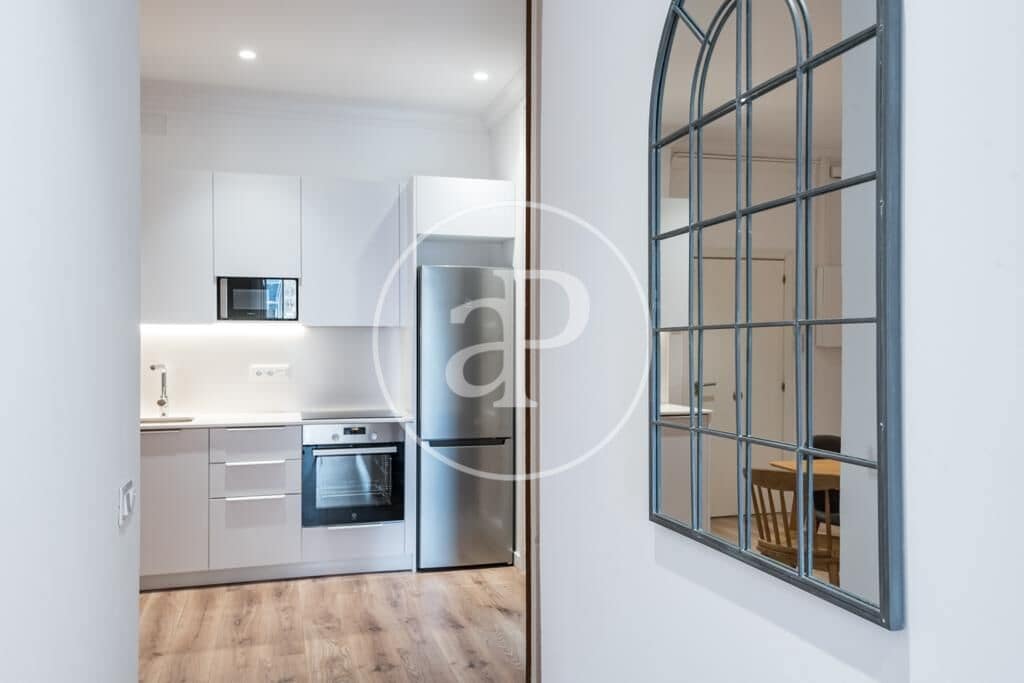 3 bedroom Apartment for rent in Barcelona city - € 2,400 (Ref: 9159691)