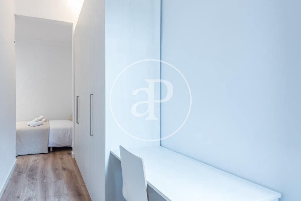 3 bedroom Apartment for rent in Barcelona city - € 2,400 (Ref: 9159691)