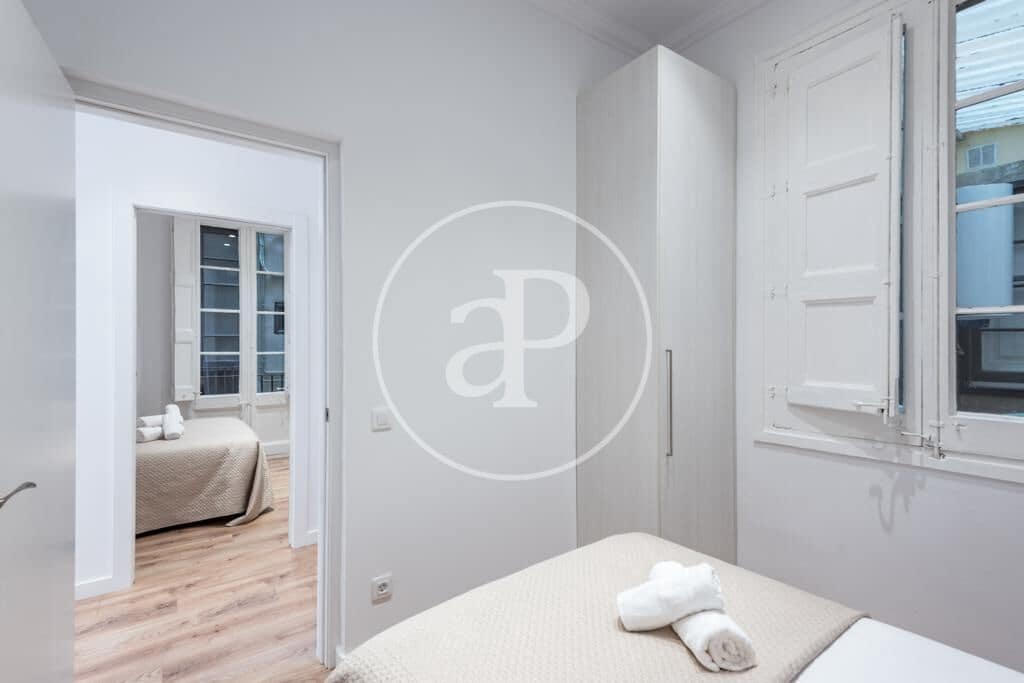 3 bedroom Apartment for rent in Barcelona city - € 2,400 (Ref: 9159691)