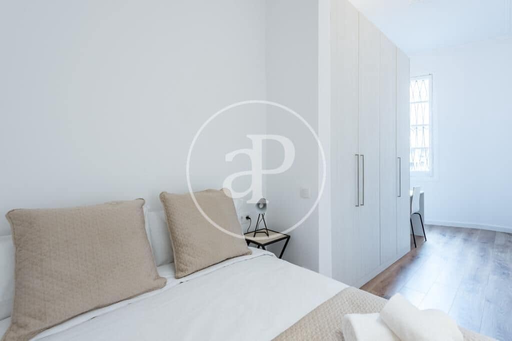 3 bedroom Apartment for rent in Barcelona city - € 2,400 (Ref: 9159691)
