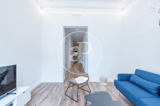 3 soveværelse Lejlighed til leje i El Barri Gòtic, Barcelona by - € 2.400 (Ref: 9159691)