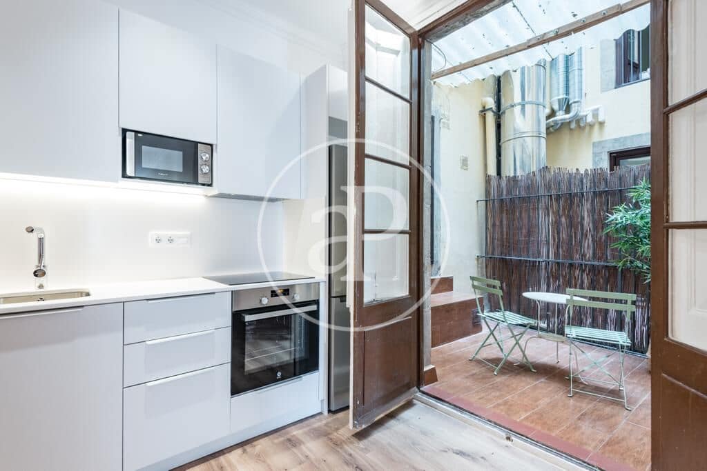 3 bedroom Apartment for rent in Barcelona city - € 2,400 (Ref: 9159691)