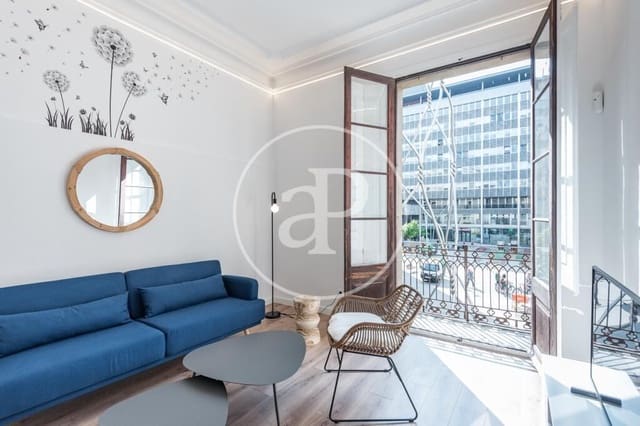 3 soveværelse Lejlighed til leje i El Barri Gòtic, Barcelona by - € 2.400 (Ref: 9159691)