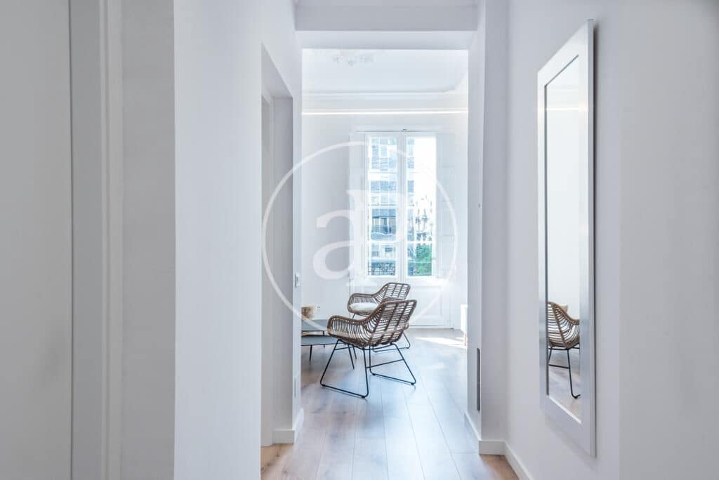 3 bedroom Apartment for rent in Barcelona city - € 2,400 (Ref: 9159691)