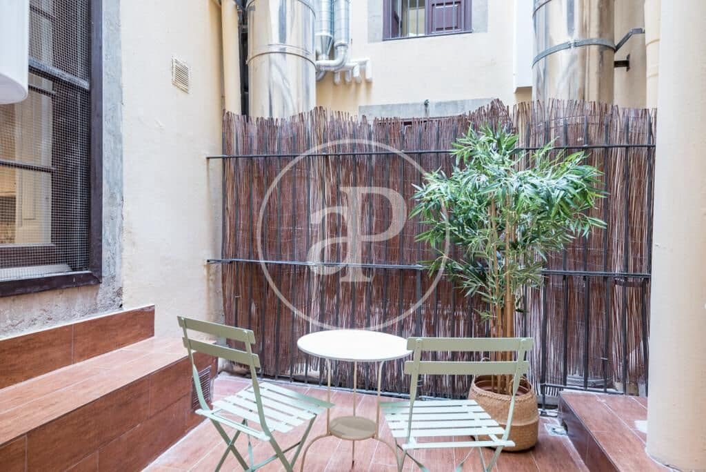 3 bedroom Apartment for rent in Barcelona city - € 2,400 (Ref: 9159691)