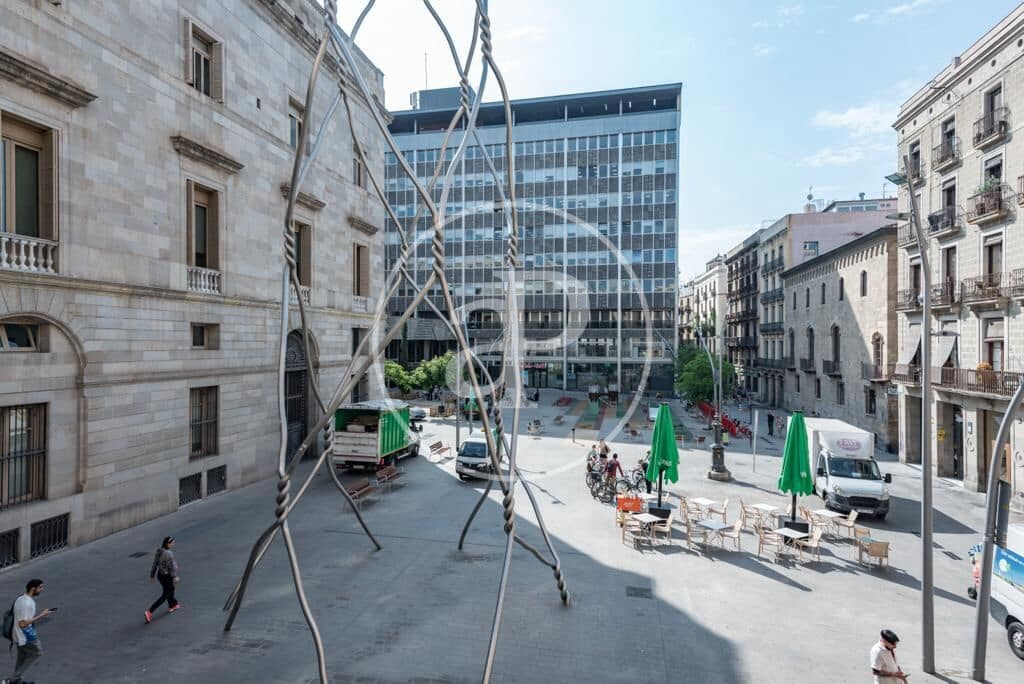 3 bedroom Apartment for rent in Barcelona city - € 2,400 (Ref: 9159691)