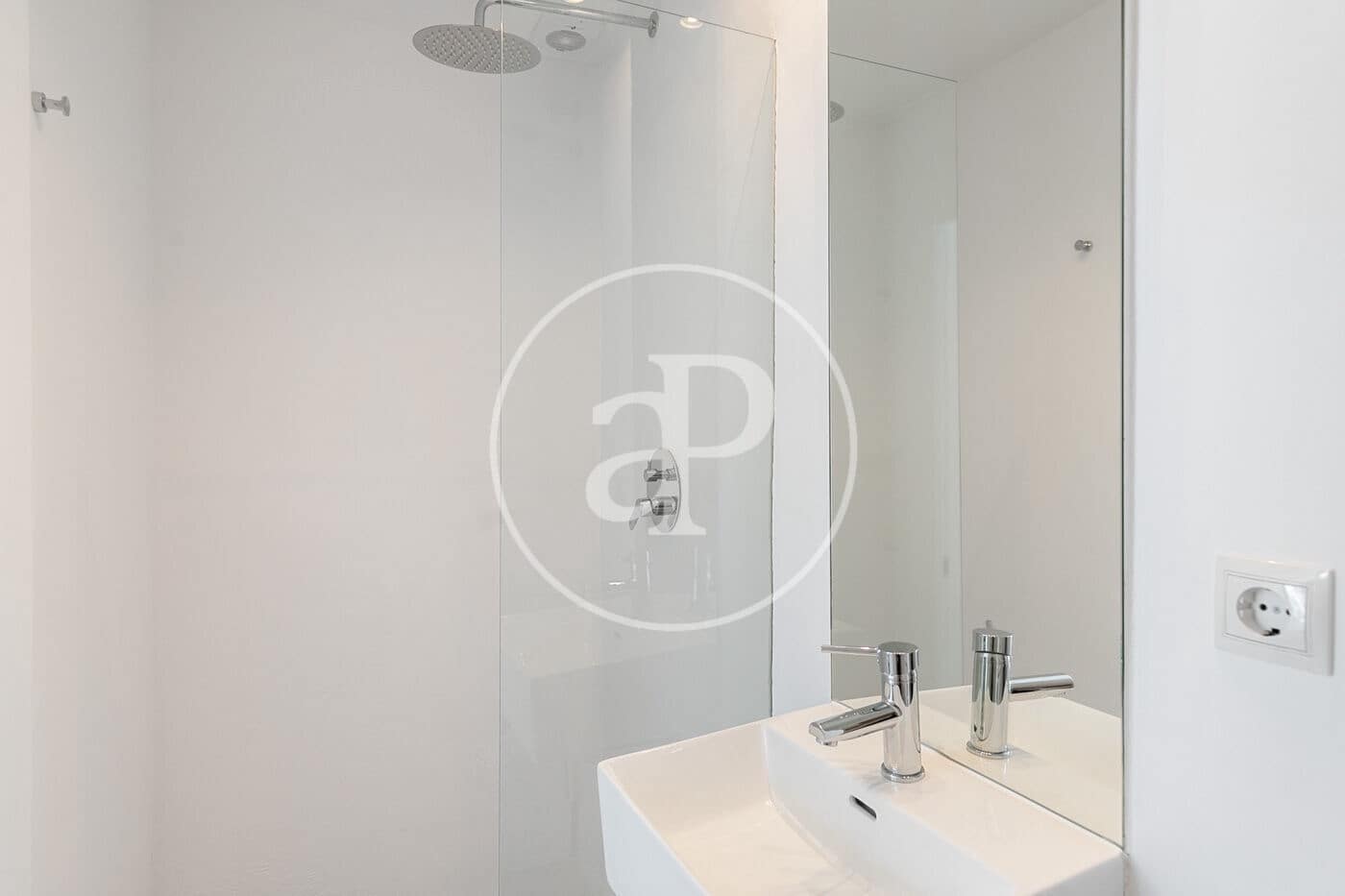 2 sovrum Takvåning att hyra i Barcelona stad - 1 950 € (Ref: 9159693)