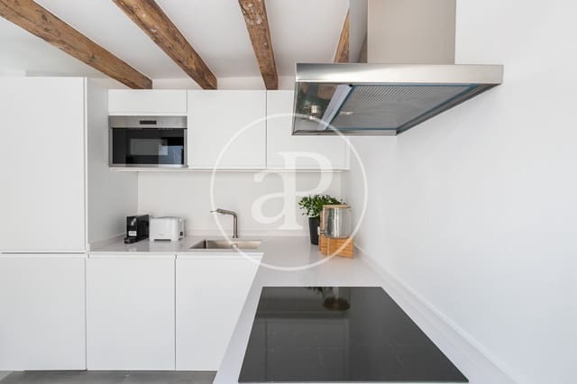 2 sovrum Takvåning att hyra i El Poble Sec, Barcelona stad - 1 950 € (Ref: 9159693)