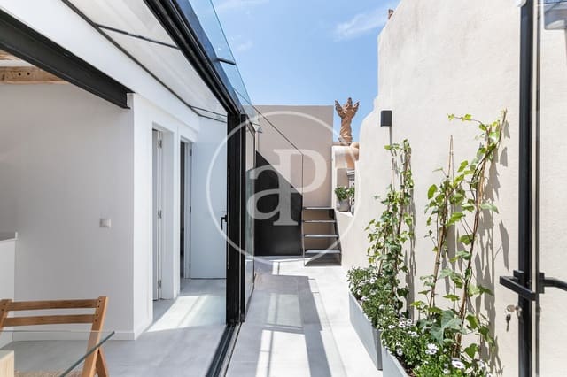 2 sovrum Takvåning att hyra i El Poble Sec, Barcelona stad - 1 950 € (Ref: 9159693)
