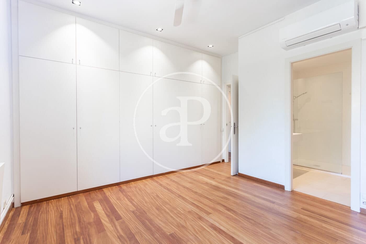 5 slaapkamer Villa te huur in Barcelona stad - € 7.500 (Ref: 9161244)